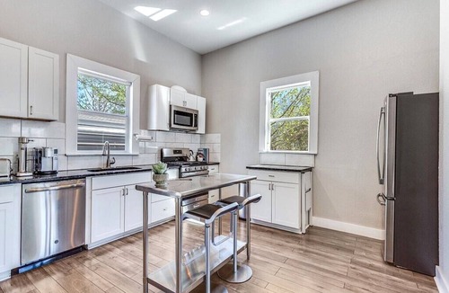 Uniontown Apartment | Cozy 3-bedroom Wooded Finished Home with AC Pool near Uniontown Passport Office