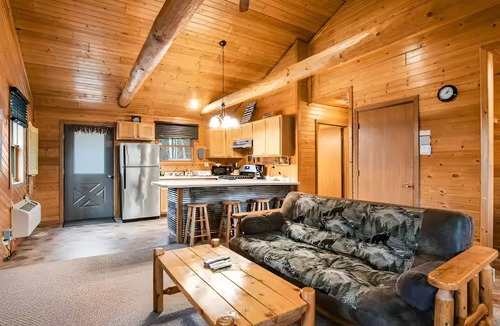 New Lisbon Cabin | Cozy 3 out of 7 cabin in tranquil New Lisbon