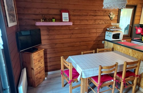 Chatel Apartment | Cozy 3-room duplex, west-facing balcony and secure parking in Châtel
