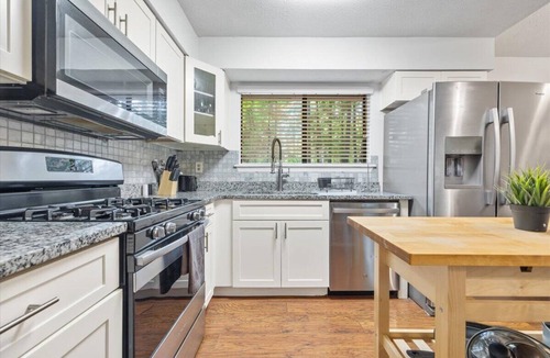 Alpharetta House | Cozy 3BR/2BA Ranch Style Home Near Avalon and Downtown Alpharetta