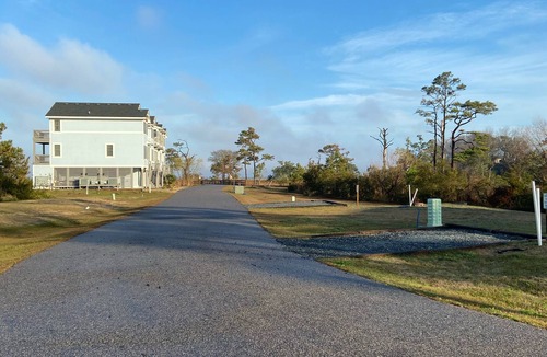 Colington House | Cozy 3br cottage on sound side near beach