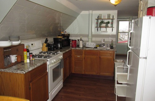 Downtown Minneapolis Apartment | Cozy 3rd Floor Apartment Near Downtown [5-6]