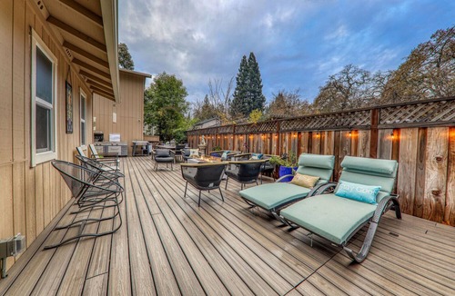 Walnut Creek House | Cozy 4BD/3BA Cottage in Walnut Creek Dwtn