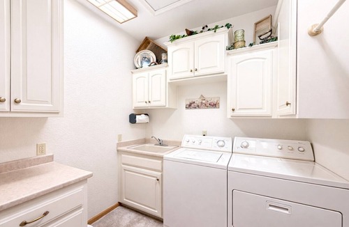 Stateline House | Cozy 5 BR Home, Close to Heavenly, Mountain Bike Trails, & Downtown (SL371)