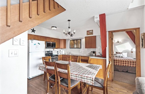 Silver Star Mountain Hotel | Cozy A-Frame Mountain Suite w/Fireplace