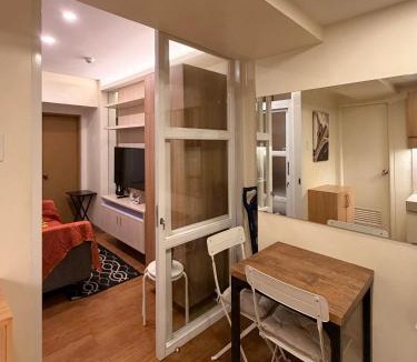 Barangka Ilaya Apartment | Cozy & Accessible Apartment in Greenfield District