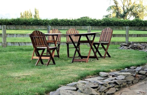 Waharoa Cabin | Cozy Accommodation for a Romantic Getaway near Matamata, North Island