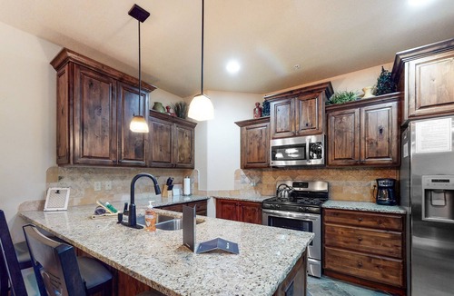 Brian Head Condo | Cozy adventure condo w/free WiFI, mountain views, balcony, fireplace