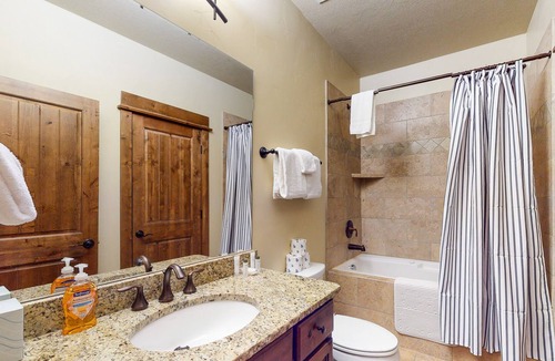 Brian Head Condo | Cozy adventure condo w/free WiFI, mountain views, balcony, fireplace