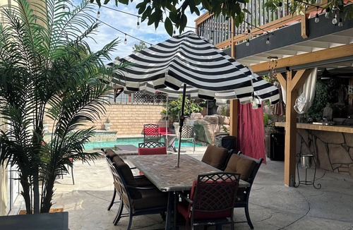 Pomona House | Cozy and charming house all you need is here Several relaxing area awaiting 4-U
