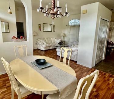 Valrico House | Cozy and Comfortable Florida Entire Home 3-Bed 2-Bath Sleeps 7