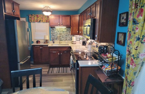 Youngstown House | Cozy and completely updated The Farmhouse at Lanterman's Village