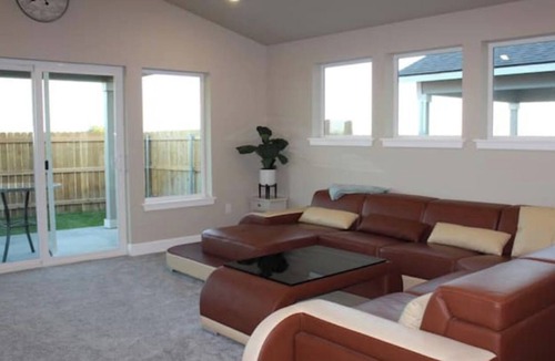 Hermiston House | Cozy and convenient