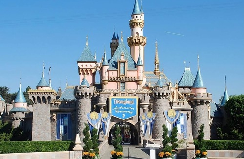 Anaheim Resort Hotel | Cozy and Homey Feels! Pet-friendly, Short Drive to Honda Center