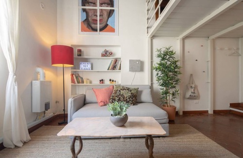 San Frediano House | Cozy and modern studio apartment by Mmega
