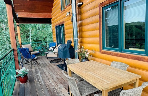 Craig Cabin | Cozy and quiet! Willow Creek Mountain Cabin with nature all to yourself!