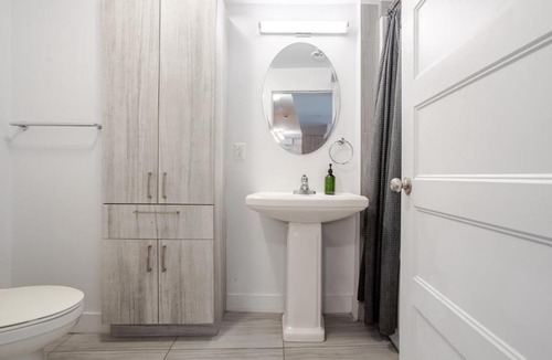 Griffintown Apartment | Cozy and Spacious Condo Downtown