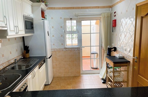 Alfanzina Apartment | Cozy apartment with large sun-facing terrace and views of garden and sea