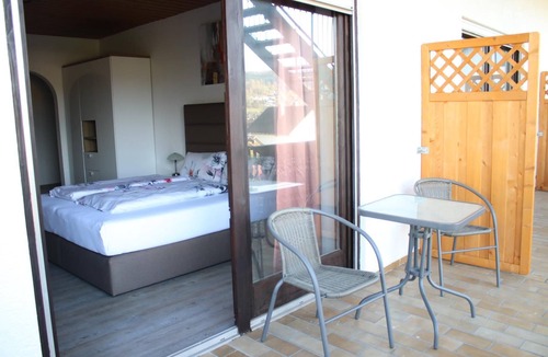 Frauenau Apartment | Cozy apartment (30m2) with private bathroom and west-facing balcony