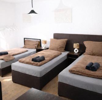 Eckartshausen Apartment | Cozy Apartment Hideaway 170 qm - 5 min zur Autobahn - Self Check-In