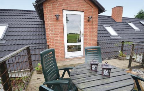 Ronbjerg Apartment | Cozy Apartment In Roslev With Wifi