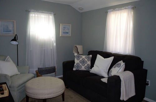 Glendora Apartment | Cozy apartment located walking distance from beautiful downtown Glendora, CA.