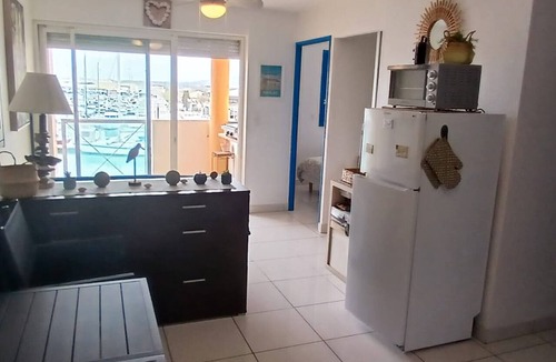 Frontignan Apartment | Cozy apartment with port view - 4 guests
