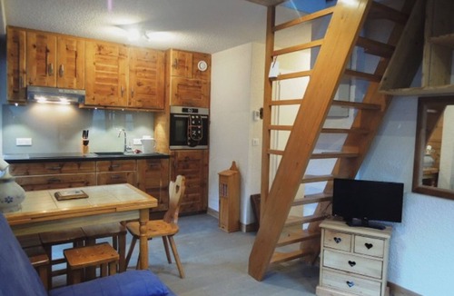 Chatel Apartment | Cozy apartment with private garage - 5 guests in Châtel