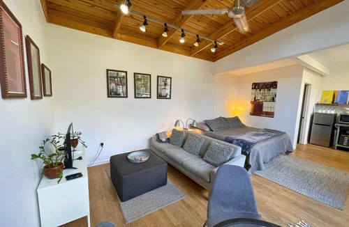 St. Elmo Improvement League Apartment | Cozy Artist Studio in Historic St. Elmo for 2