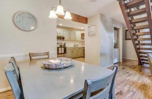 Bartlett House | Cozy Bartlett Condo: 1 Mi to Attitash Ski Resort!