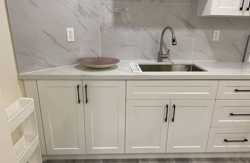 Markham House | cozy basement apartment