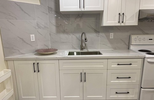 Markham House | cozy basement apartment