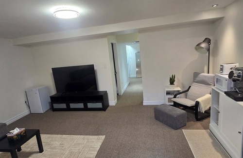 Lower Sackville House | Cozy Basement Suite
