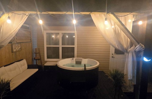 Lower Sackville House | Cozy Basement Suite