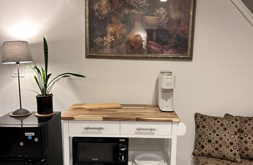 Roselawn Finance Apartment | Cozy Basement Retreat on Quiet Cul-de-sac