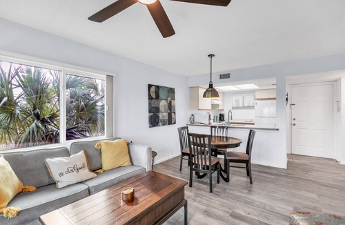 Butler Beach Condo | Cozy Beach Corner Cozy