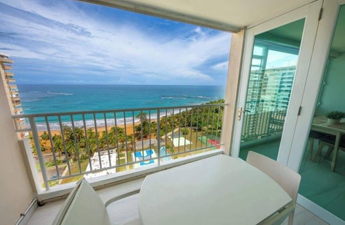 Vilomar Apartment | Cozy BEACH FRONT 1BR w/Pool & PK @Luquillo Beach