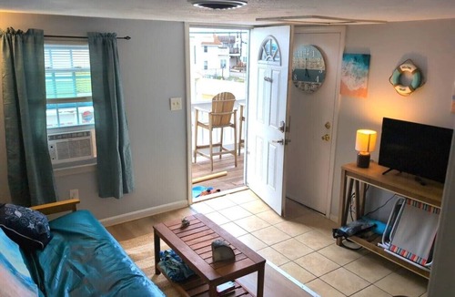 Hampton Apartment | Cozy Beach Haven w/Spacious Balcony