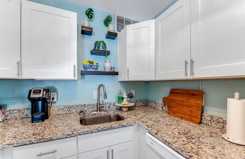 Ormond-by-the-Sea House | Cozy beach house - 5 min walk to the beach - Pet-Friendly!