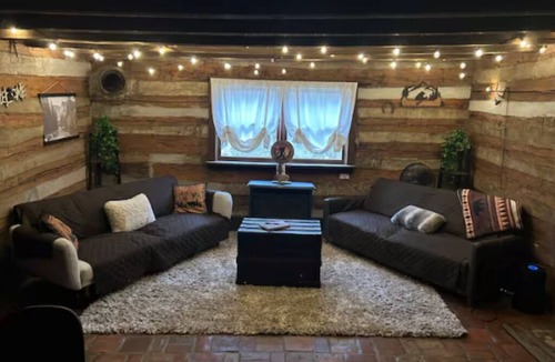Darby Township Cabin | Cozy Bear Cabin Serenity Retreat in Orient, Ohio - Hot Tub, Sauna,