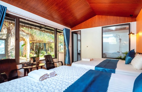 Hoa Lu Resort | Cozy Beer Garden Homestay