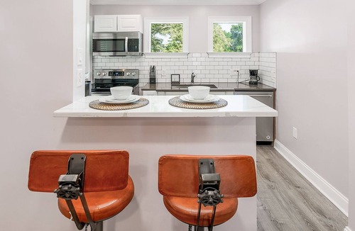 Belmont Cottage | Cozy Belmont Cottage ~ 1mi to shops & restaurants