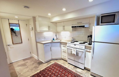Crescent Heights Apartment | Cozy Boho Studio Suite