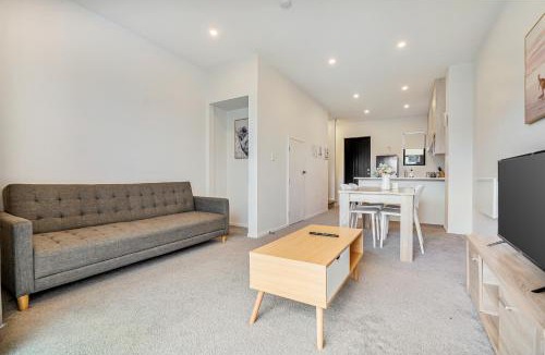 Auckland Villa | Cozy Brand New Townhouse 4