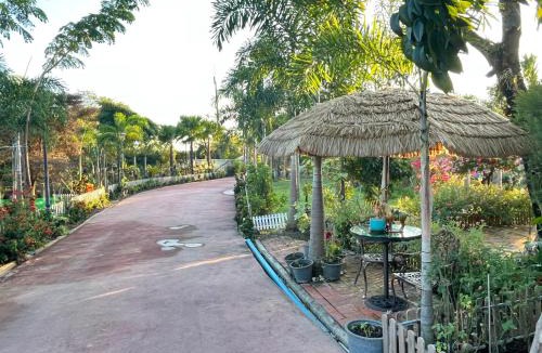 Lam Luk Ka House | Cozy breezing countryside Pet