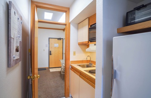 Brian Head Apartment | Cozy Brian Head Condo: Walk to Navajo Express Lift