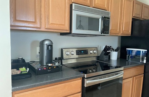 Manassas House | Cozy, bright 2BD w/yard, close to DT-bikes avail!