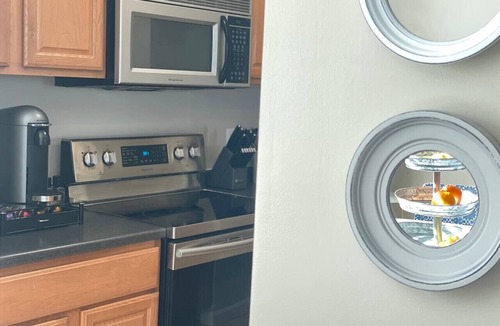 Manassas House | Cozy, bright 2BD w/yard, close to DT-bikes avail!