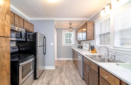 Bristol House | Cozy Bristol Retreat 2 Blocks from State Street