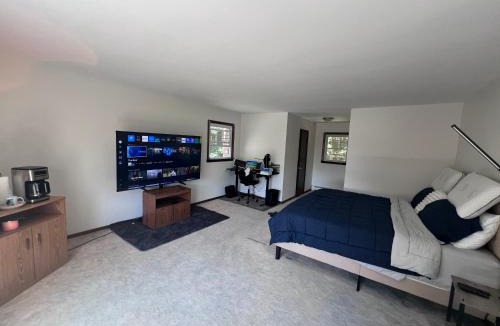 Mount Olive House | Cozy Budd Lake Cul-de-Sac Home Lodge